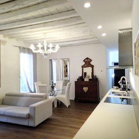 Sara S Luxury Home Five Minutes From Piazza San Marco Венеція Екстер'єр фото