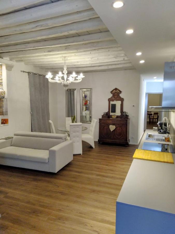 Sara S Luxury Home Five Minutes From Piazza San Marco Венеція Екстер'єр фото