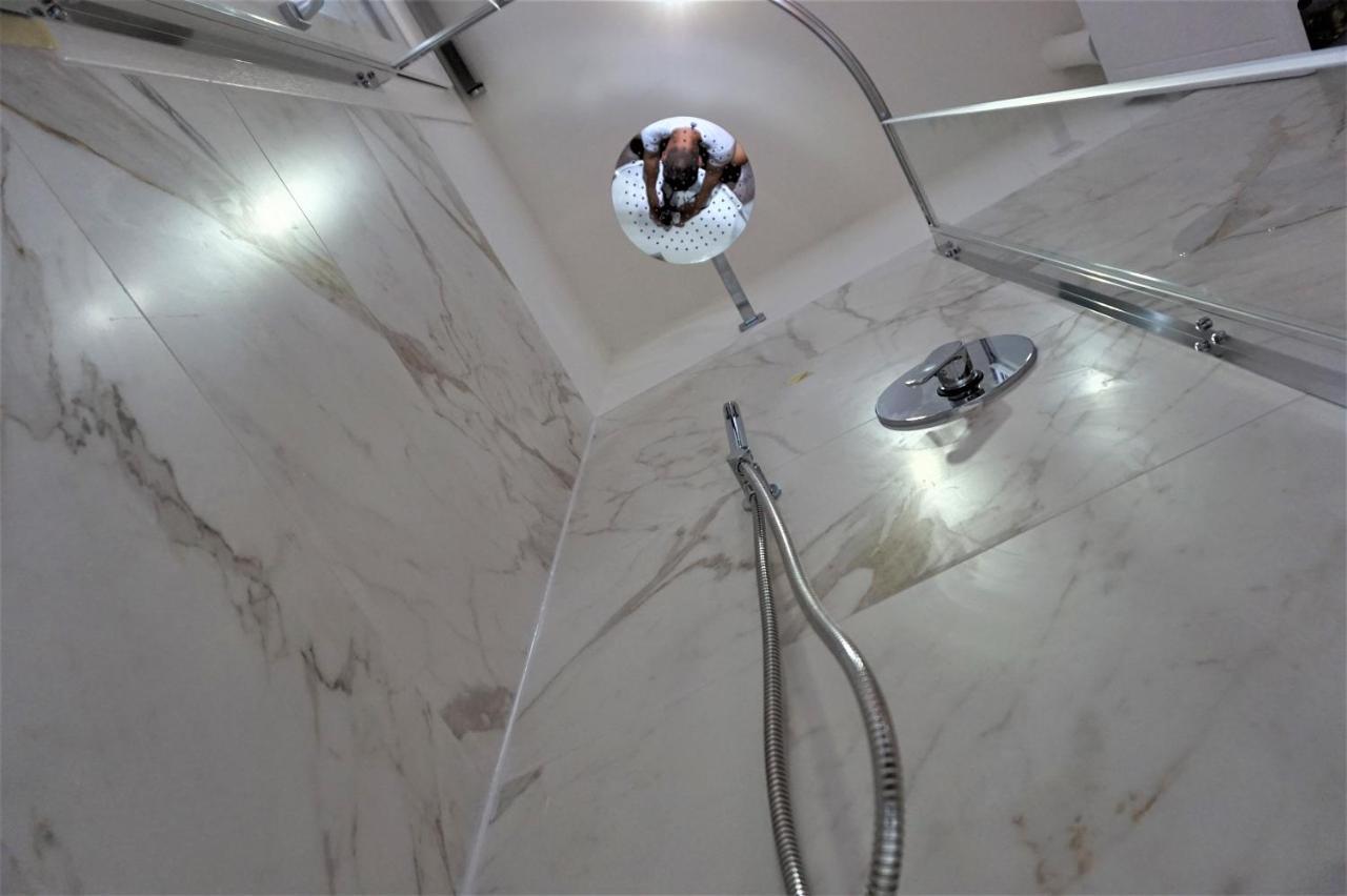 Sara S Luxury Home Five Minutes From Piazza San Marco Венеція Екстер'єр фото