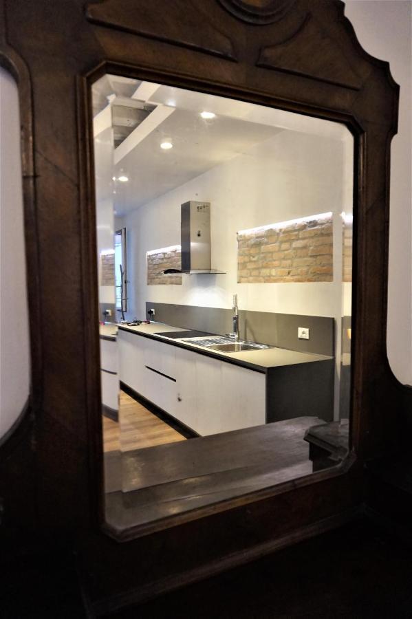 Sara S Luxury Home Five Minutes From Piazza San Marco Венеція Екстер'єр фото