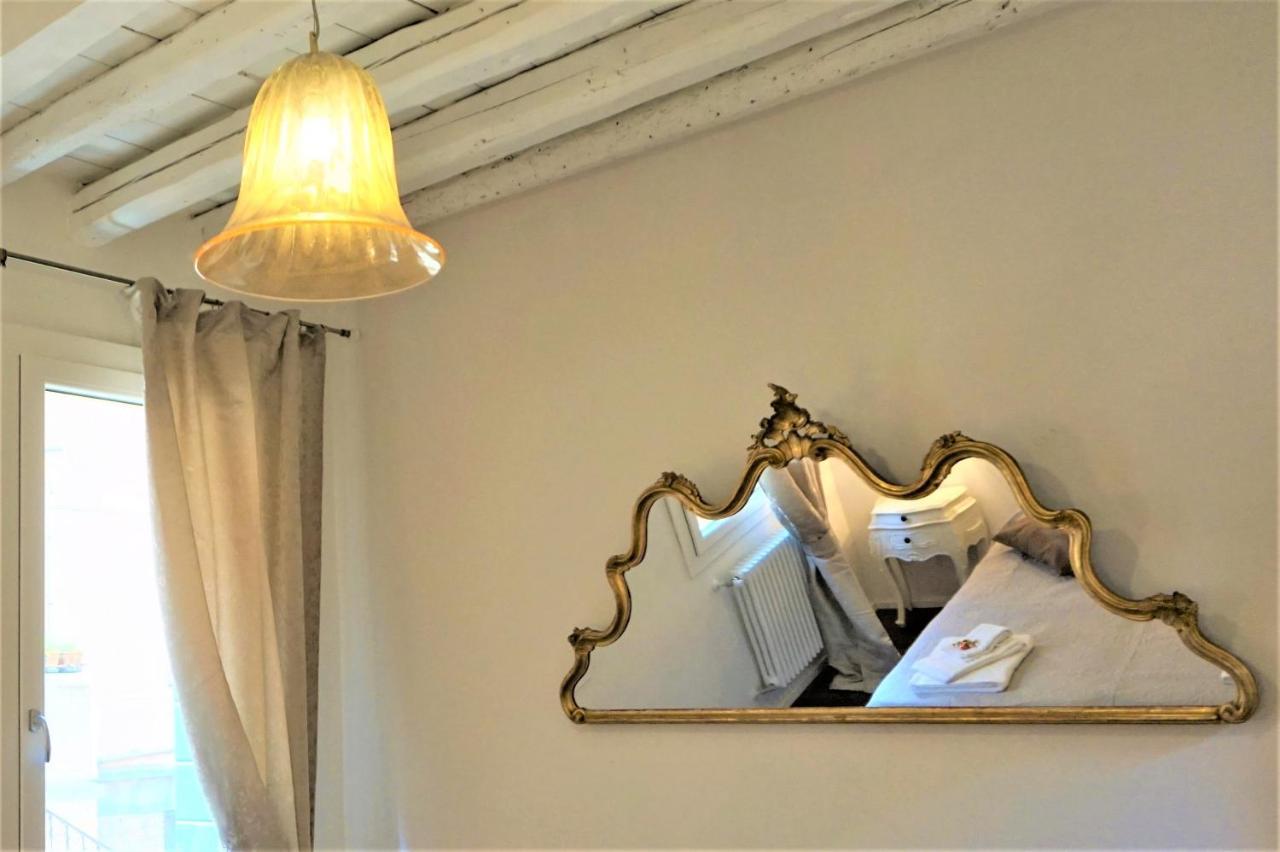 Sara S Luxury Home Five Minutes From Piazza San Marco Венеція Екстер'єр фото
