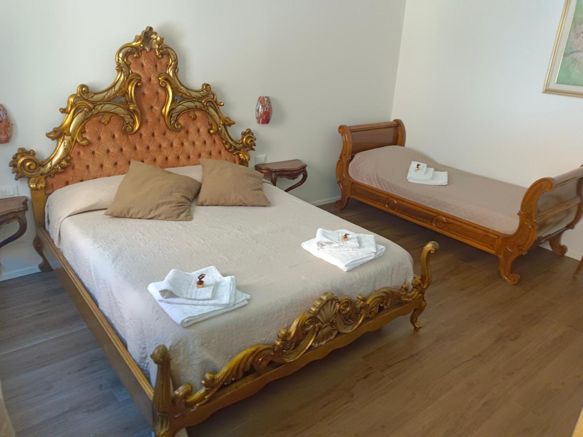 Sara S Luxury Home Five Minutes From Piazza San Marco Венеція Екстер'єр фото